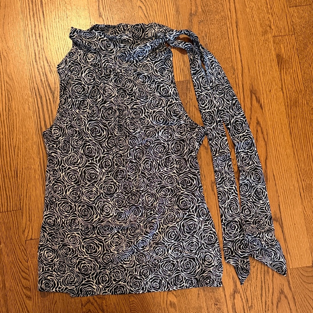 Lilly Pulitzer Sleeveless Black & White Rose Print Tie-Neck Top